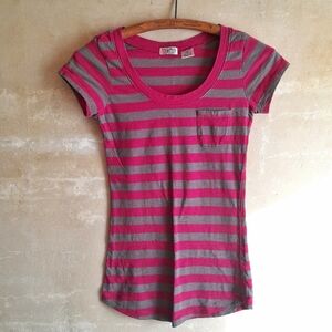 325a. pink & gray vintage striped short sleeve y2k 2010s tee, S